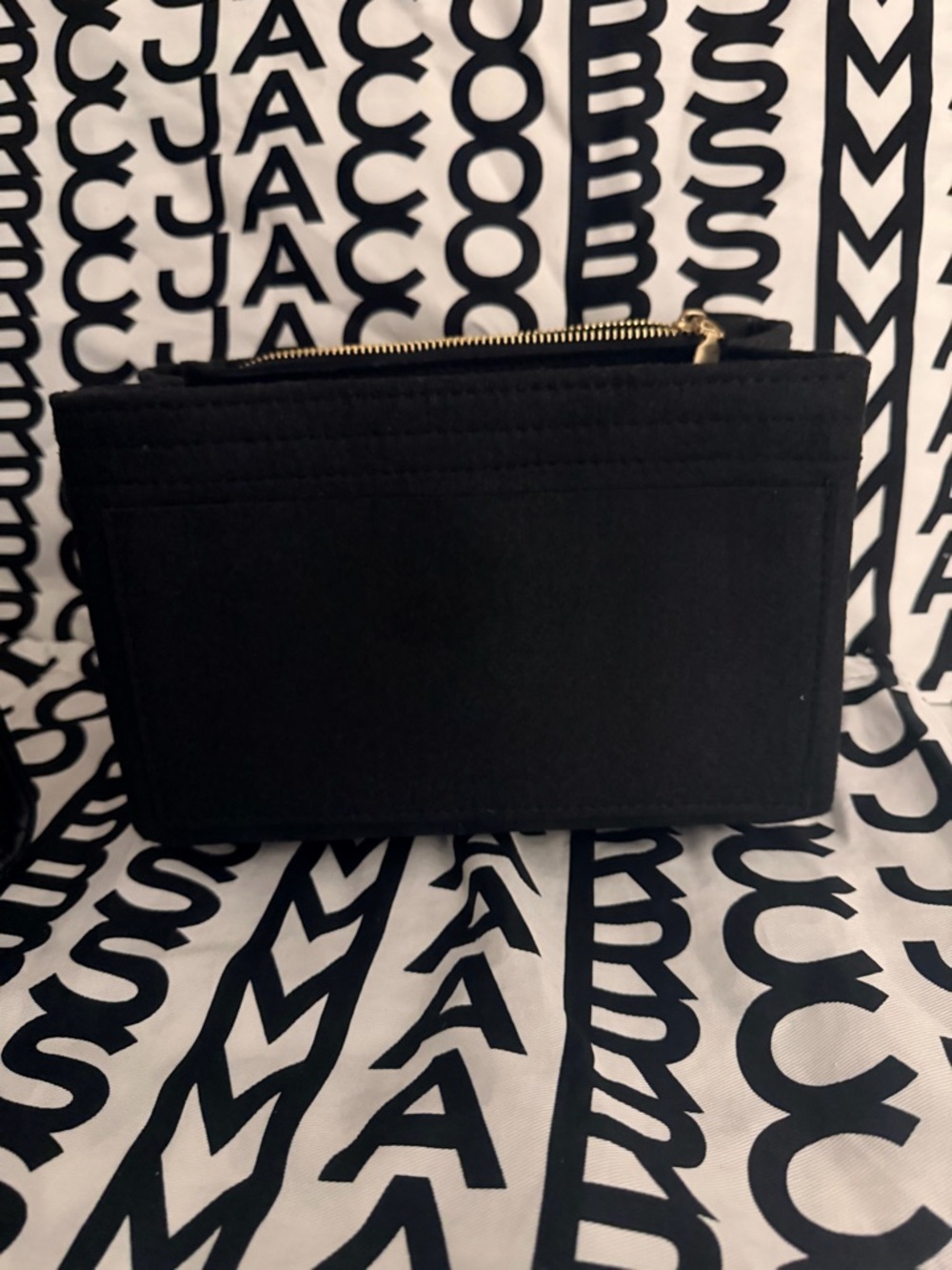 Marc Jacobs Small Leather The Tote Bag - Picture 9 of 9